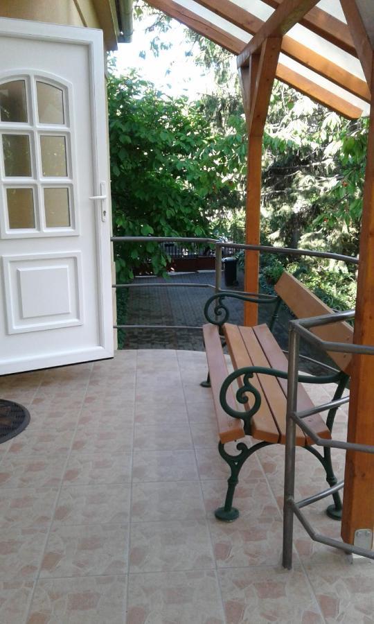 Magnolia Apartman Хевіз Екстер'єр фото